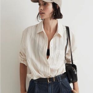 Madewell Drapey Oversized Boyshirt in Stripe
Ecru
Size Large